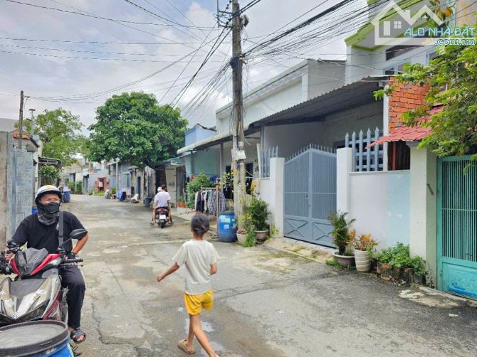CHỦ LÂU ĐỜI CẦN TIỀN,BÁN GẤP NHÀ 2TẦNG MẶT TIỀN HẺM NGAY ĐƯỜNG LÒ LU,CHỈ 3.6TỶ TL - 1