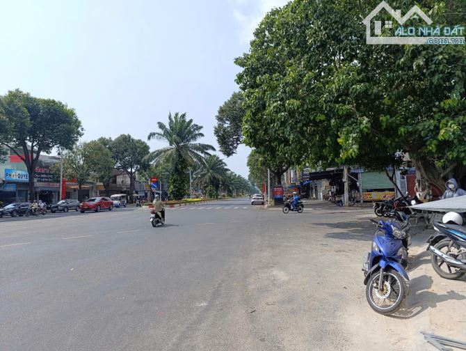 BÁN MẶT TIỀN THỐNG NHẤT DIỆN TÍCH 192m² NGAY NGÃ TƯ KINH DOANH RẤT SẦM UẤT - 1