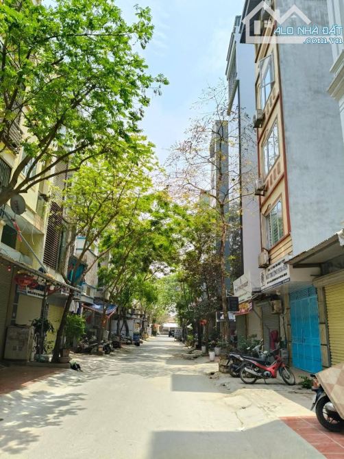 Bán đất Dịch vụ Hàng Bè,Kiến Hưng.Kinh doanh sầm uất.Dt 50m × Mt 4m. Giá 13.3 tỷm × Mt 4m - 1