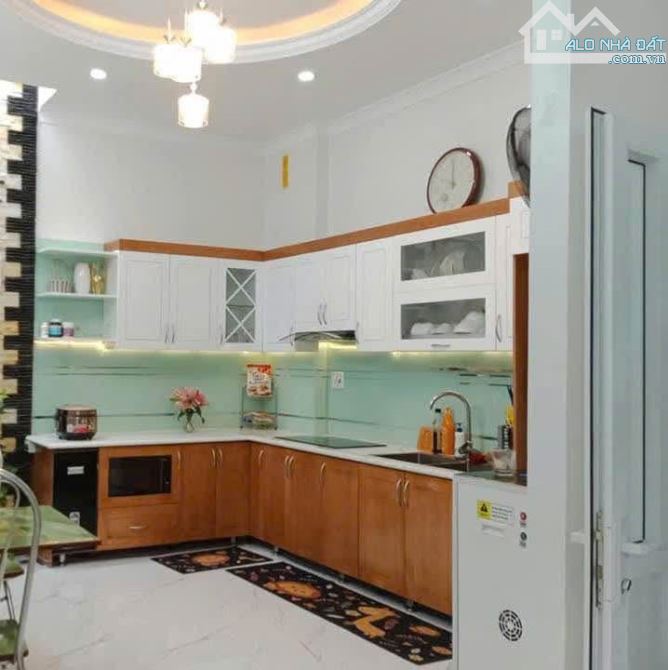 BÁN NHÀ ĐẸP 4.6 TỶ 3 TẦNG 64M2 ( ĐÔNG BẮC ) KHU ĐÔ THỊ BÃI VIÊN - 1