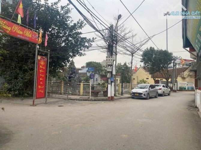 Bán đất Thôn Nội 50 m2mặt tiền 5 m giá 4.1 tỷ cạnh hồ điều hòa, tiềm năng sinh lời cao. - 1