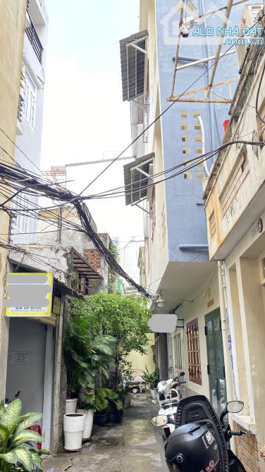 Nhà Bùi Thị Xuân Q1 - 4.6x6.1m - 28m2 - 1 trệt 2 lầu 1 sân thượng BTCT 3PN - 1