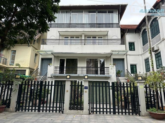 BÁN BIỆT THỰ BÁN ĐẢO LINH ĐÀM 254M2, 4 TẦNG, MT 12.5M, GIÁ 64 TỶ HOÀNG MAI - 1