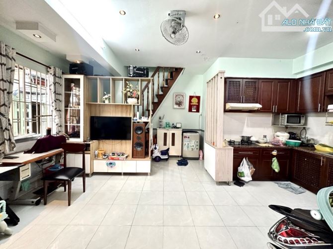 BÁN NHÀ HẺM LÊ VĂN DUYỆT - BÌNH THẠNH - 3 TẦNG - 6M × 6.5M - NHỈNH 5 TỎI. - 1