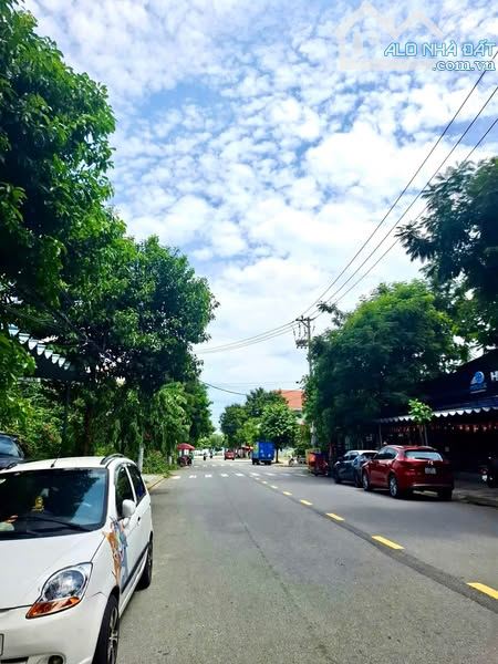 LÔ ĐẤT 729M2 MẶT TIỀN NGUYỄN CHÁNH-SÁT BIỂN NGUYỄN TẤT THÀNH - 1