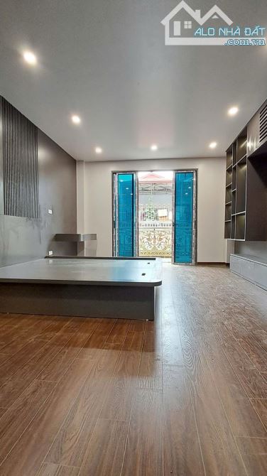 Bán nhà Phương Mai – Kim Liên, 40m², 7 tầng thang máy, ô tô đỗ cửa, tiện kinh doanh! - 1
