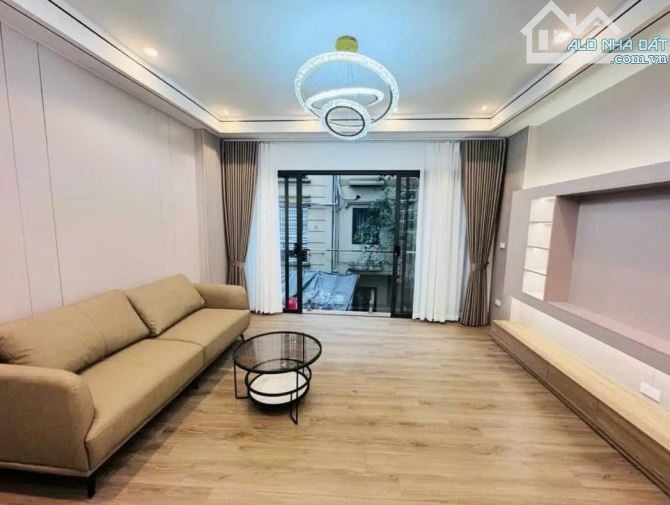 BÁN NHÀ VŨ ĐỨC THẬN, Ô TÔ VAO NHÀ, TẶNG NỘI THẤT LONG LANH, GẦN PHỐ, 6 TẦNG, CHỈ 7.X  TỶ - 1