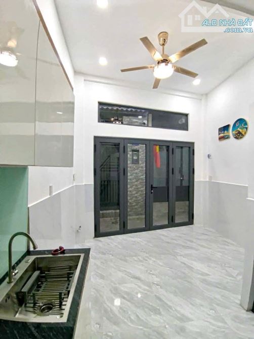 🔥 Bán nhà đẹp 4 tầng – ngay vòng xoay Lê Đại Hành, giáp Quận 10 & Quận 11 🔥 - 1