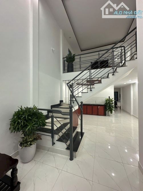 Bán nhà 2 tầng kiệt ô tô 151 Âu Cơ - 1