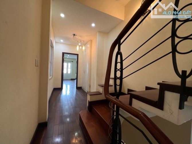 NHÀ HẺM XE HƠI GẦN MT THÍCH QUẢNG ĐỨC, PN, 5 TẦNG, 6PN, DÂN TRÍ, 85M2, 17.4 TỶ - 1