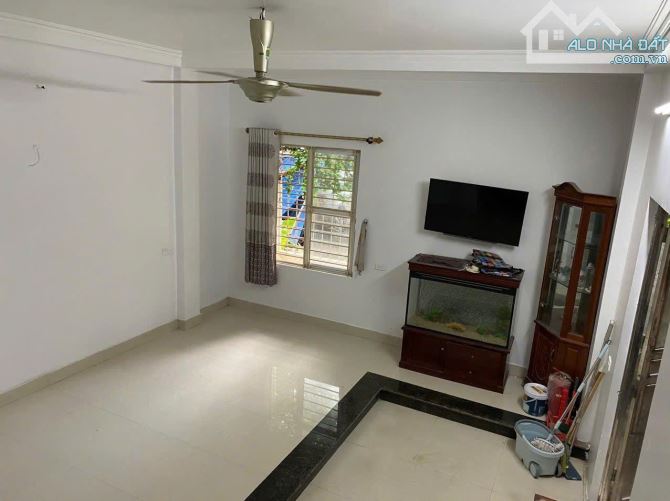 Cho thuê nhà ngõ 622 Minh Khai, Vĩnh Tuy, Hai Bà Trưng. DT 25m x 4 tầng, giá 8tr - 1