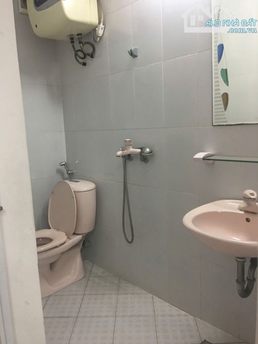 Cho thuê nhà ngõ 178 Giải Phóng, Phương Liệt, Thanh Xuân, Hà Nội. DT 50m x 2 tầng, giá - 1