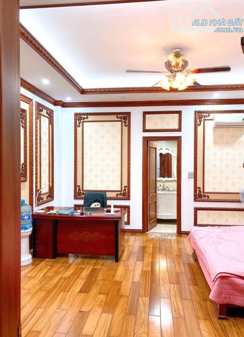 Biệt thự sân vường Công viên Cầu Giấy - Đường rộng 20m - 330m2 - MT 16,5m - hầm - 119 tỷ - 13