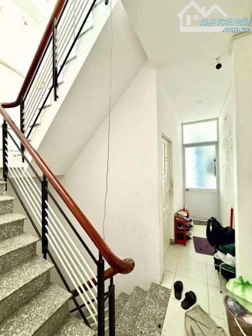 Bán tòa nhà 4 Tầng, 6phong cho thuê 18tr kiệt Nguyễn Du, Hải Châu - 2