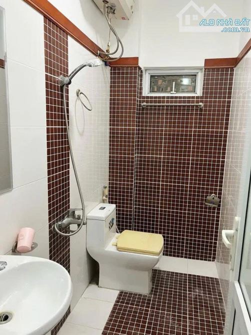 NHÀ ĐẸP THÁI THỊNH- GẦN 50M2 – NGÕ RỘNG, CẠNH Ô TÔ, GIÁ CHỈ NHỈNH 7 TỶ - 2