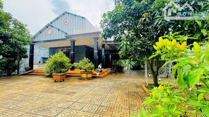 NHÀ VƯỜN SUM SUÊ GẦN 3000M2 ĐẤT ĐỎ- HCM🏝️🏝️🏝️ 🌈🌈GIÁ BÁN: 10TỶ TL🌈🌈 ---- 🌈Dt: 2715m - 2