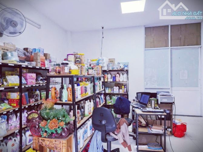 “NHÀ MỚI ĐẸP 3 TẦNG HBP-HẺM Ô TÔ 10M,  100M2(5.❌20M)-4PN, 5 WC,KHU VIP HBP,DỰ ÁN HỒNG LONG - 2