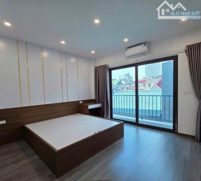 Bán nhà KẻTạnh - Giang biên 6 tầng, ô tô đỗ cổng, 6.25 tỷ - 2
