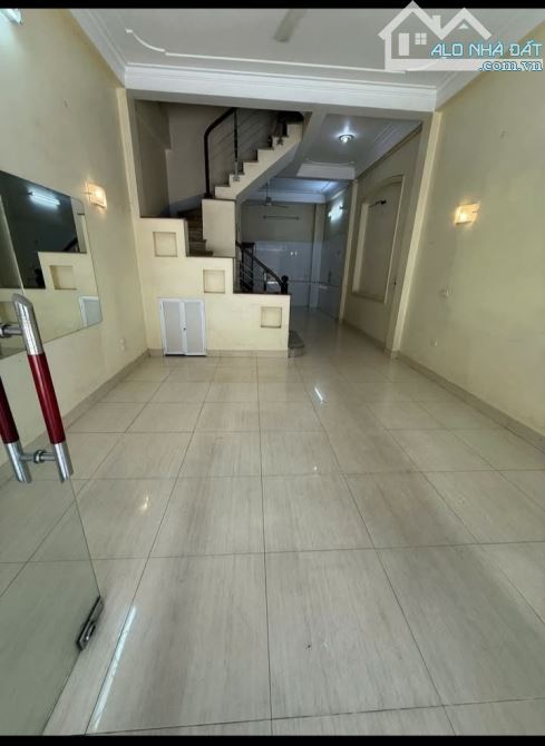 Cần bán nhà Nguyễn Xiển mặt ngõ phân lô vỉa hè ô tô chánh đỗ kinh doanh sầm uất. - 2