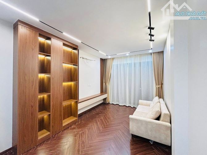 SIÊU PHẨM MẶT PHỐ HOA BẰNG CẦU GIẤY 65m2x7T,Mt3.8m GIÁ26.5TỶ Ô TÔ TRÁNH VỈA HÈ KINH DOANH - 2