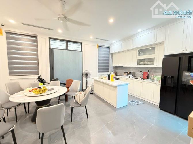 +DƯƠNG NỘI HĐ- SIÊU BIỆT THỰ SONG LẬP - 4 TẦNG THANG MÁY -3 THOÁNG SÁNG RỰC Rỡ- 195m/4T/9m - 2