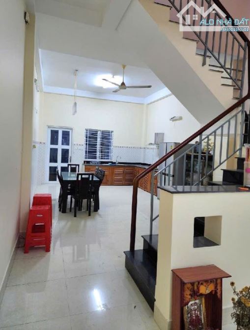 bán nhà trung tâm quận 8, đường lương văn can, 4.5x24m, ô tô đỗ cửa - 2