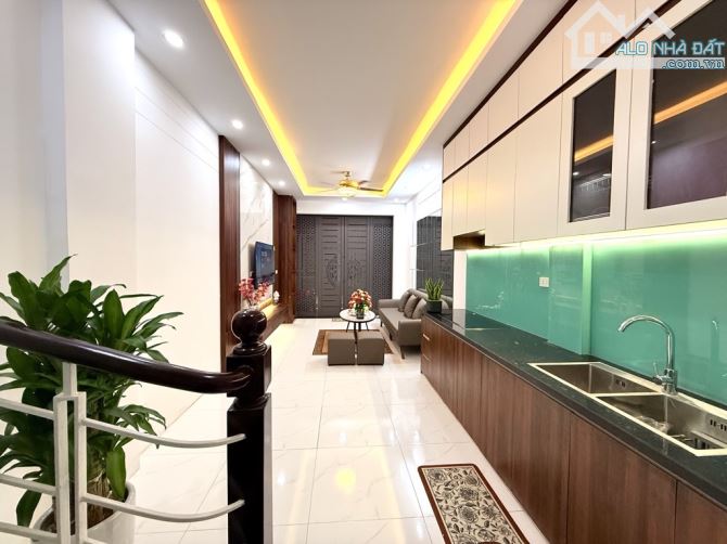 Bán nhà trung tâm quận Thanh Xuân. Hàng xóm Vinhomes Galaxy. 34m2, 5 tầng, 3 ngủ, 7.98 tỷ - 2