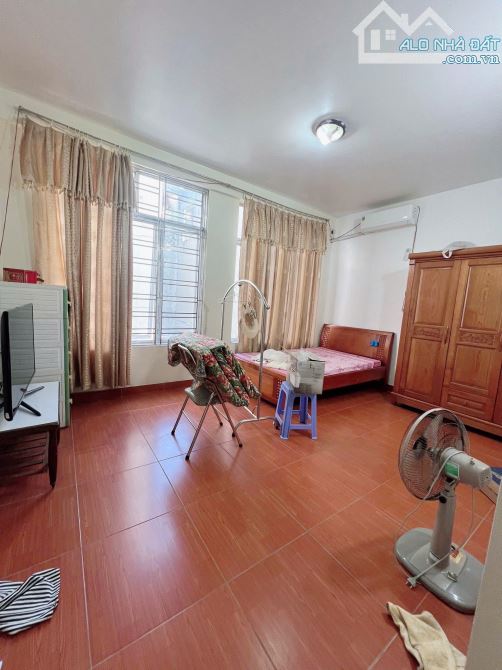 Spcc 🏡 BÁN NHÀ TẠI NGÕ /311 ĐẰNG HẢI-HẢI AN  📍 Vị trí đẹp: – Nhà 3 tầng độc lập gồm 3 ph - 2