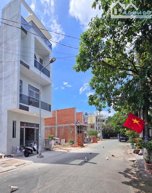 Bán Nhà Đẹp Mới Xây 1 trệt 2 lầu Khu dân cư Quang Vinh An Ninh Trung tâm Biên Hoà - 2