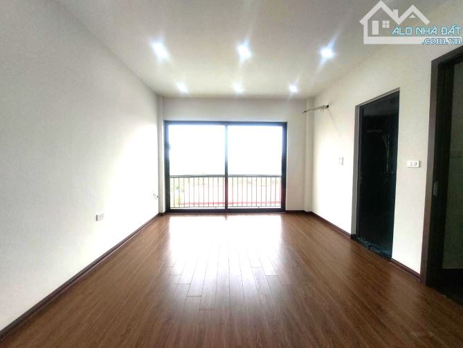 BÁN NHÀ ĐƯỜNG BÁT KHỐI 35M2, 5 TẦNG, NGÕ NÔNG, Ô TÔ ĐỖ CỔNG, 6.5 TỶ. - 2