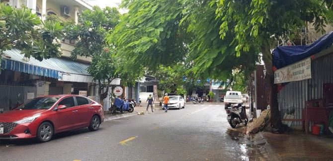 Bán nhà mặt tiền trần nguyên hãn gần chợ xóm mới - 2