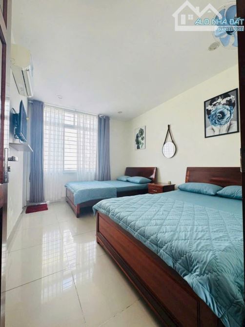 Bán rẻ khách sạn Thuỳ Vân cách biển chỉ 50m vị trí đẹp - 2