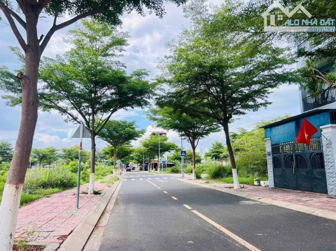 LÔ GÓC KĐT MIPECO – 2 MẶT TIỀN CÁCH BÃI TẮM NHA TRANG CHỈ 2 PHÚT DI CHUYỂN - 2