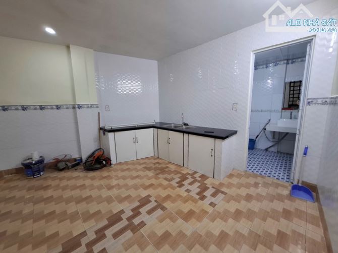 BÁN NHÀ TRẦN BÌNH TRỌNG - GÒ VẤP - 2 TẦNG - 4.7M × 15M - NHÍNH 4 TỎI - HĐT 12TR - 2