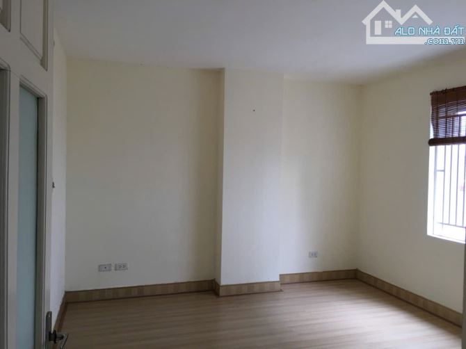 Cần bán căn hộ 95m2 chung cư N105 Nguyễn Phong Sắc - 2