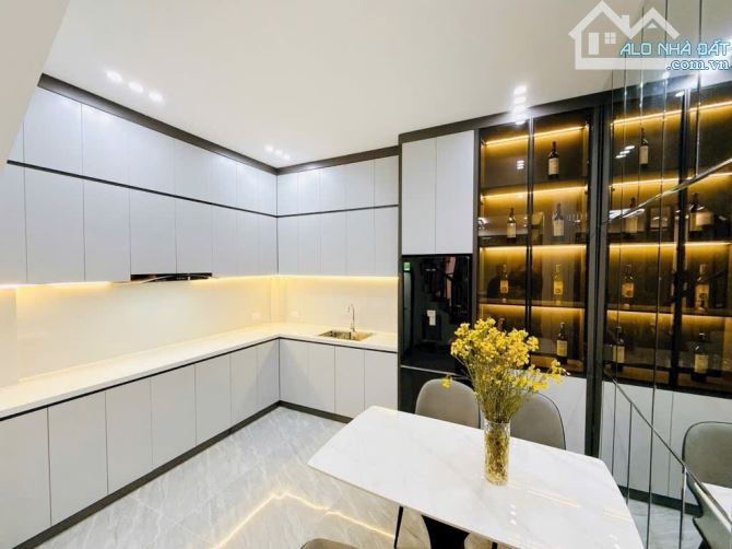 Bán nhà Xuân Thuỷ Cầu Giấy 🏡 giá 10.6 tỷ - 2