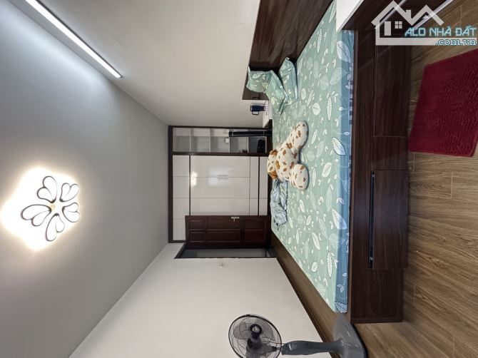 BÁN NHÀ ĐẸP LONG LANH 5 TẦNG, 32M², CHỈ NHỈNH 5 TỶ – TRUNG TÂM VIỆT HƯNG – GẦN NGÔ GIA TỰ - 2