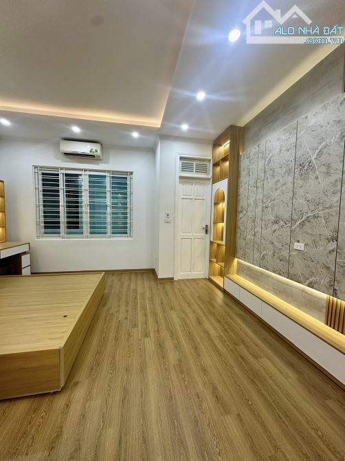 BÁN NHÀ MỚI 5 TẦNG MẶT TIỀN RỘNG, NỘI THẤT ĐẸP, GẦN ĐƯỜNG Ô TÔ, PHỐ BÙI XƯƠNG TRẠCH. - 2