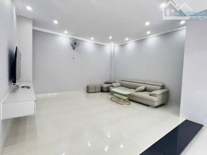 NHÀ 3 LẦU MỚI 100% - HẺM HÙNG VƯƠNG - P. TÂN LẬP, GIÁ 3,15 TỶ - 2