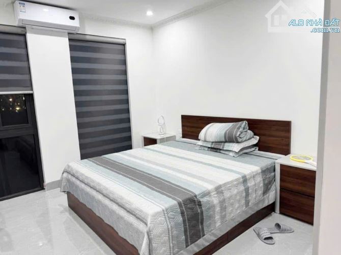 Bán gấp: Nhà 7 tầng Long Biên 78m², MT 6m, gara ô tô, gần Cổ Linh, Aeon Mall 15.8 tỷ - 2