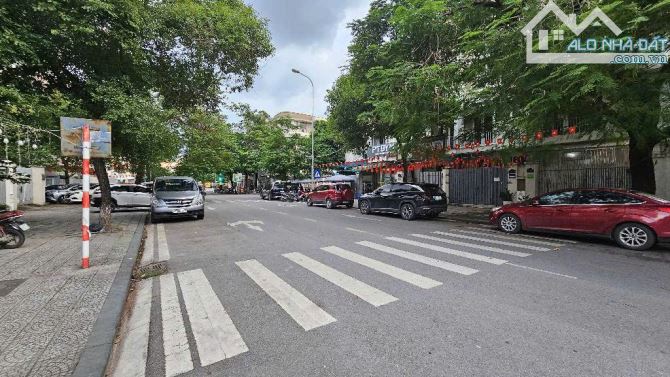 CƠ HỘI HIẾM - LÔ GÓC DƯƠNG NỘI 140M2 - VỊ TRÍ VÀNG - KINH DOANH CỰC ĐỈNH - DÒNG TIỀN - 1