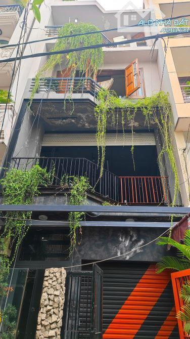 Nhà 5 tầng (4,5x18m). Vừa ở vừa kinh doanh đường Thành Thái, Q10 - 18,5 tỷ - 2
