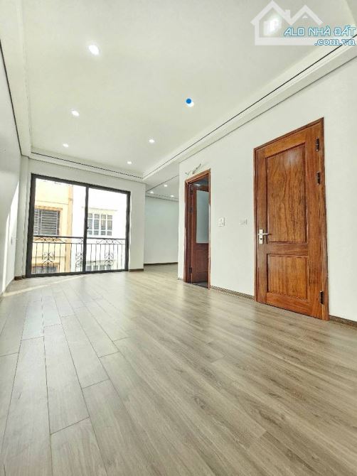 BÁN NHÀ ĐƯỜNG PHÚC LỢI50M2, 5 TẦNG MỚI ĐẸP, Ở NGAY, 6.45 TỶ. - 2
