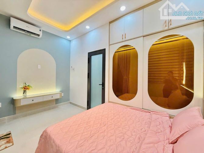 Cô Sáu nhờ bán 2 tỷ 630 nhà 61m² đường Nguyễn Kiệm, P3, Gò Vấp. Hẻm 6m, sổ sẵn - 2