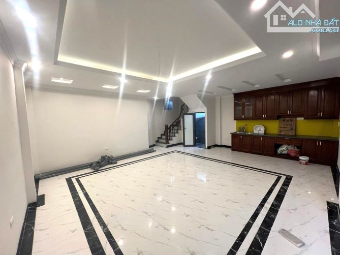 BÁN NHÀ ĐƯỜNG PHÚC LỢI 55M2, 5 TẦNG, NHÀ RỘNG, GIÁ TỐT, 7.45 TỶ. - 2