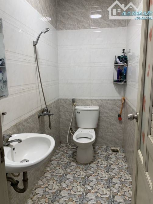 Nhà đẹp 50m2, đúc 4 tầng, hẻm 5m, KDBB  - Đoàn Văn Bơ – nhỉnh 5 tỉ. - 2