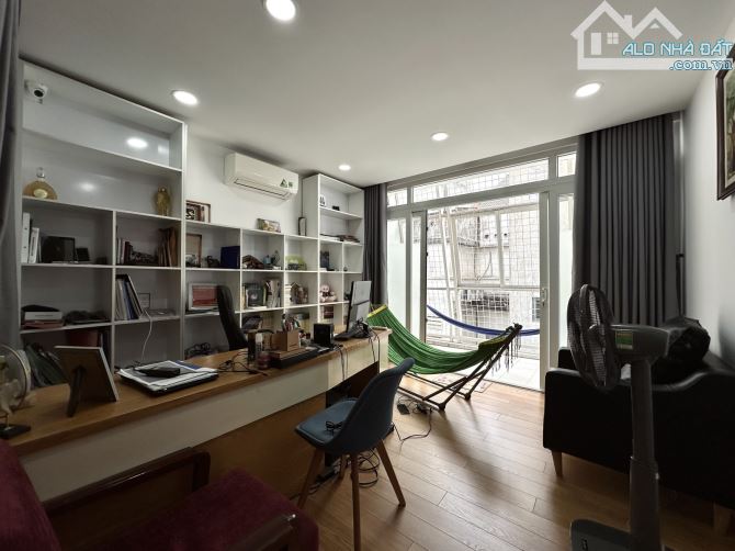 Bán Nhà HXH Đường Hai Bà Trưng, Quận 1, DT 4.2 x 16.5m, 5 Tầng, Chỉ 21.8 Tỷ - 2
