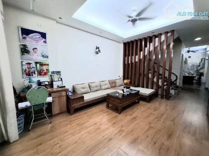 CẦU GIẤY 72M, PHÂN LÔ, VIEW BIỆT THỰ, GARA ÔTÔ, Ô TÔ TRÁNH ĐỖ NGÀY ĐÊM, KINH DOANH, 4.6M M - 2