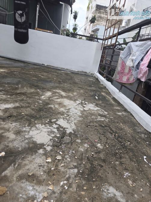 Gấp Bán Cực Sốc! Giảm Ngay 600 Triệu! Nhà Cũ Tiện Xây Mới - Ngang 4M, Sổ Vuông Đẹp! - 2