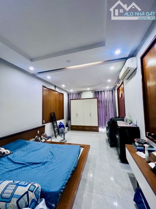 Bán Nhà Quận 11 - Mặt Tiền Kinh Doanh Đỉnh - Lạc Long Quân - 5 Tầng - 4 x 24M - Chỉ 27 Tỉ - 2